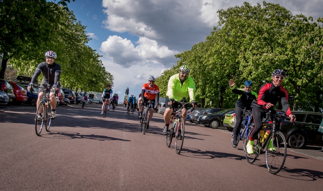 London 2 Paris 24hr cycle sportive. Photo credit : Chris Winter